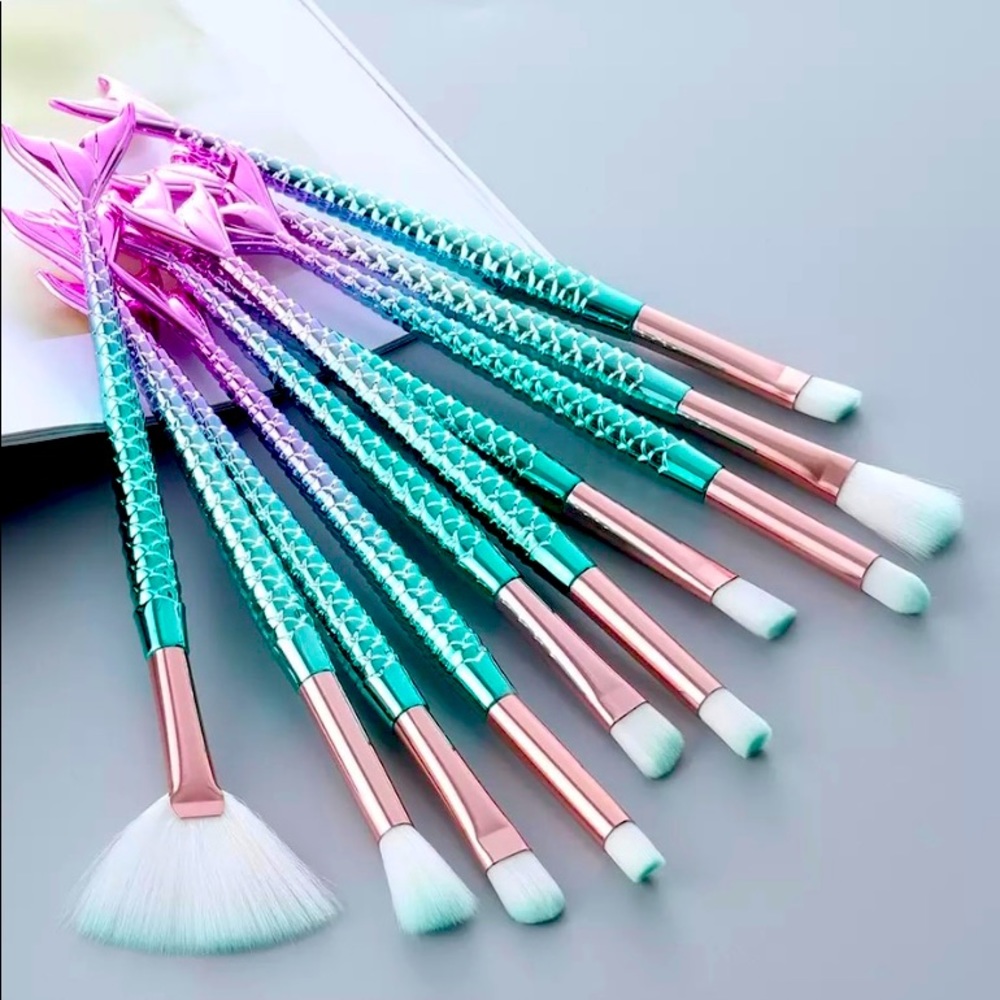 10 Piece Mermaid Makeup Brushes Set